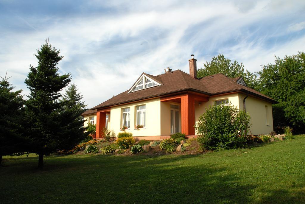 Ubytovani Vila Соботка Екстериор снимка